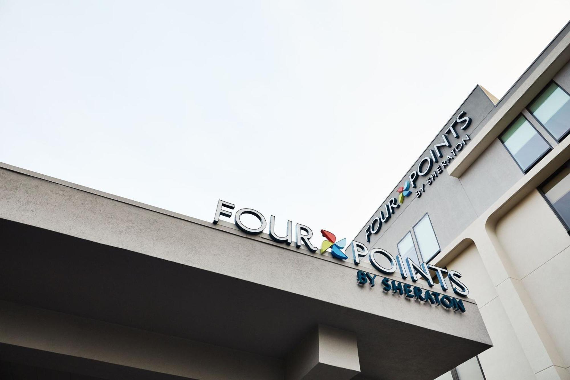 Hotel Four Points By Sheraton Chicago Westchester/oak Brook