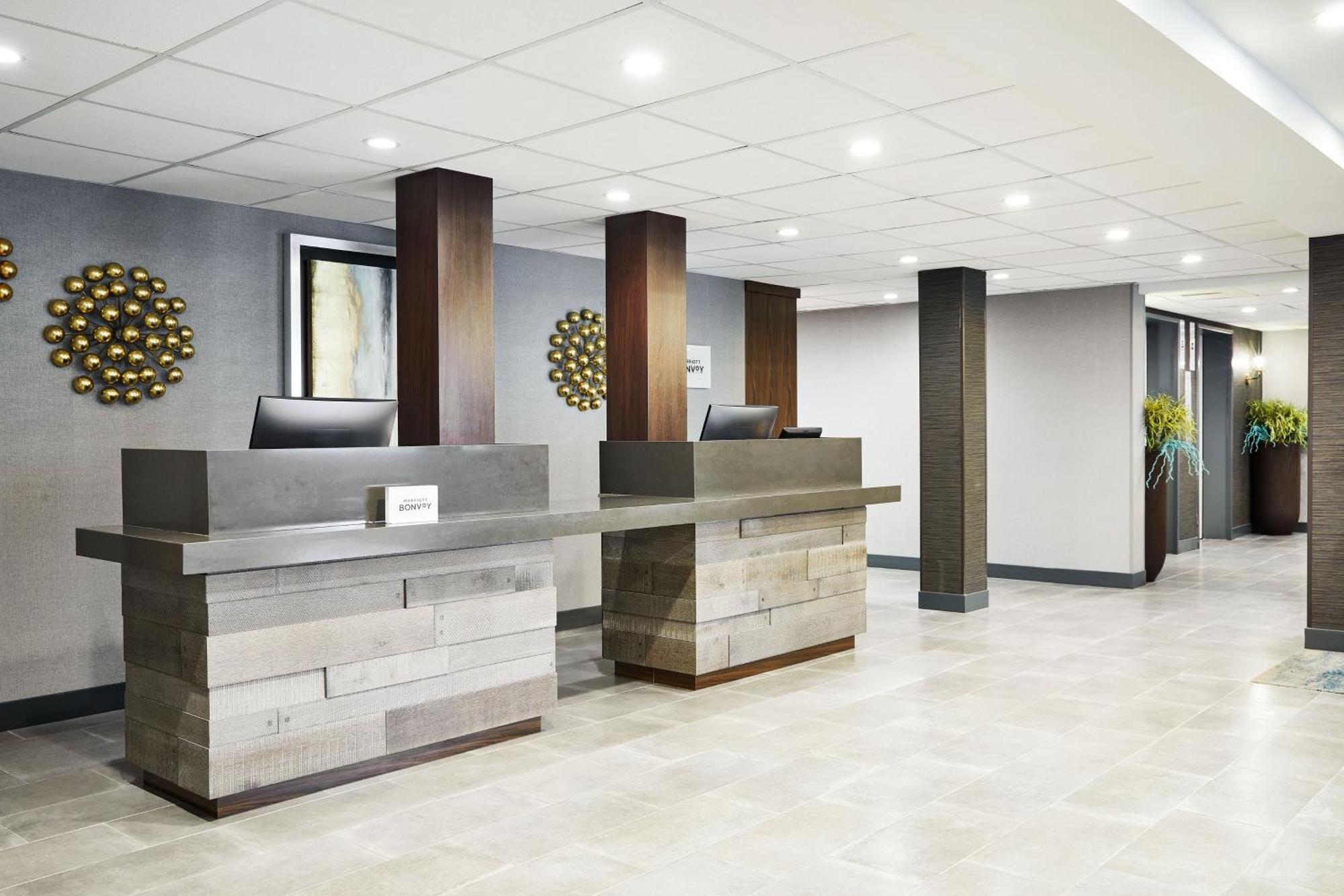Four Points By Sheraton Chicago Westchester/oak Brook Hotel