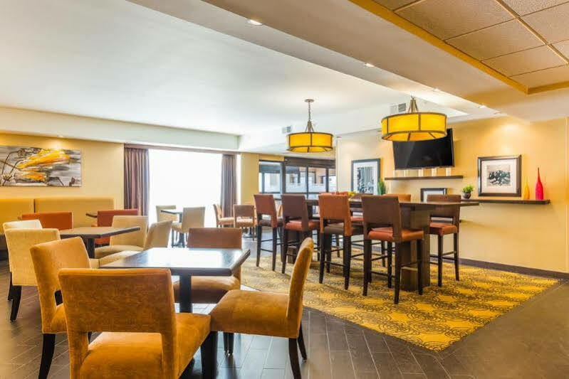 Four Points By Sheraton Chicago Westchester/oak Brook 3*